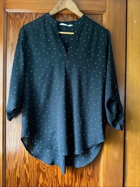 Black Polka Dot V-Neck Roll-Sleeve Blouse